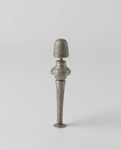 Naaiétui van zilver by anonymous
