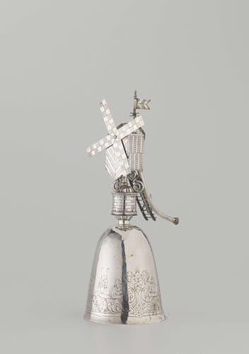 Molenbeker van gedreven zilver by Reynier Hendriksz. van Hassel