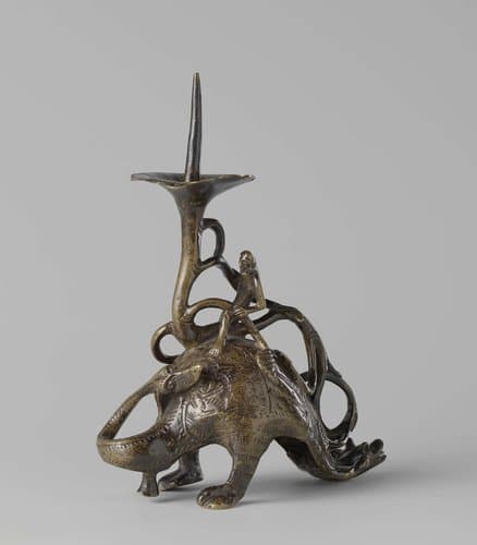 Kandelaar in de vorm van een tweekoppige draak met een figuur op de rug by anonymous
