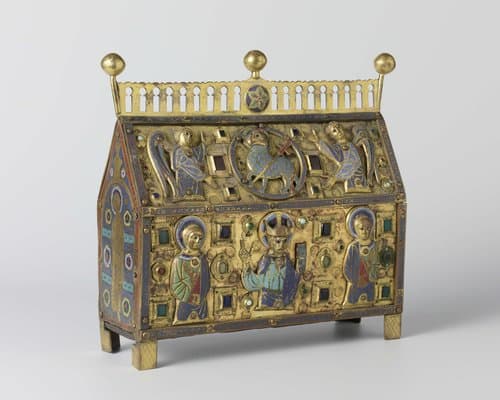 Reliekschrijn met zadeldak en opgelegde figuren by anonymous