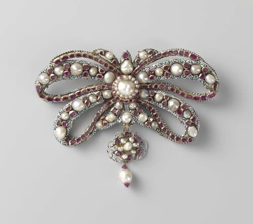 Bow brooch by anonymous