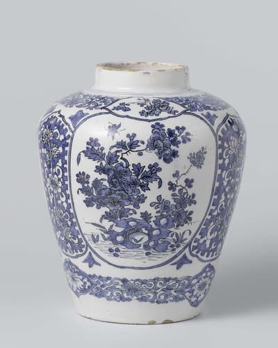 pot (zonder deksel) van faience met bloemdecoratie by Het Jonge Moriaanshooft