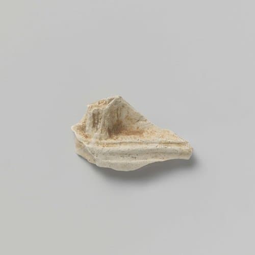 Fragment van sokkel by anonymous