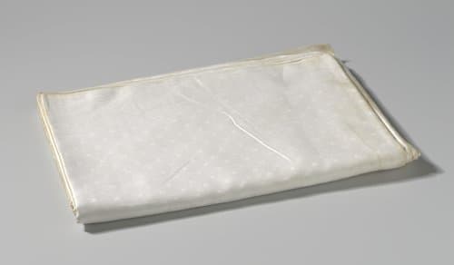 Pellen, z.g. speldenkussenpatroon. Merk: HP13. by anonymous