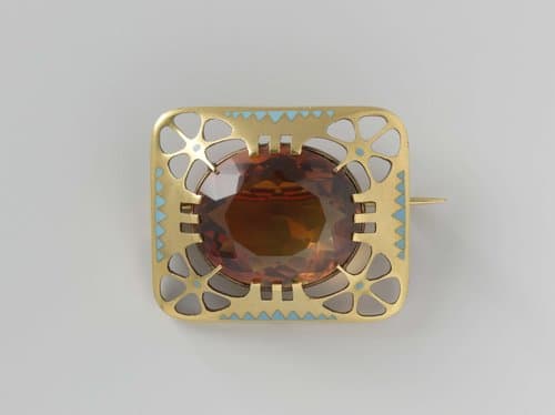 Broche