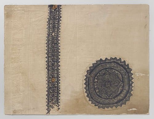 Weefselfragment met orbiculus en clavus by anonymous
