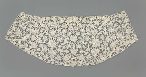 Jabot van naaldkant met waaiervormige palmetten by anonymous