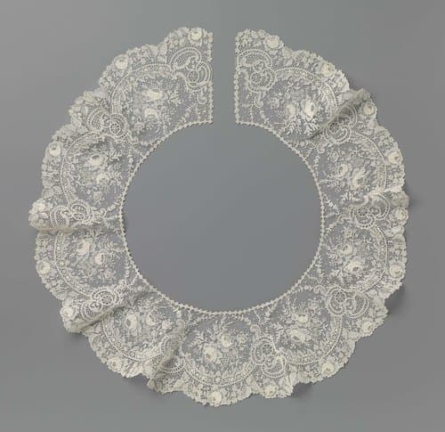 Godet van naaldkant met rocaille-schulpen by anonymous