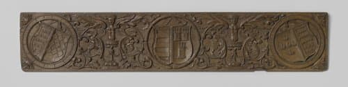 Schoorsteenfries met drie wapenschilden waaronder vermoedelijk die van Egbert van Groenenberch en Mechtelt van Rodenburch by anonymous