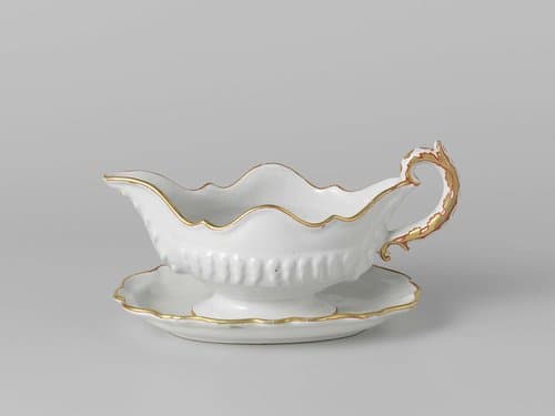 Sauskom op onderschotel met gouden bies by anonymous