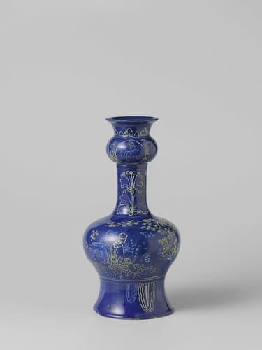 Fles van faience met blauw fond. by anonymous