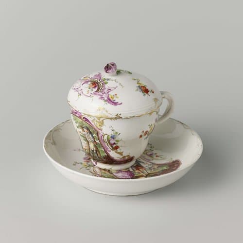 Lidded chocolate cup and saucer by Porseleinfabriek Den Haag