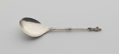 Lepel met peervormige bak en pilastervormige steel by Lolle Jeltes