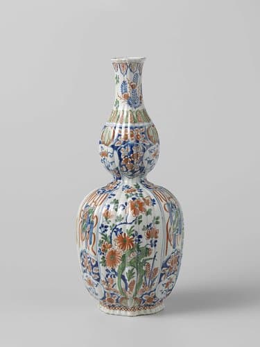 kalebasvormige fles van veelkleurig beschilderde faïence by anonymous