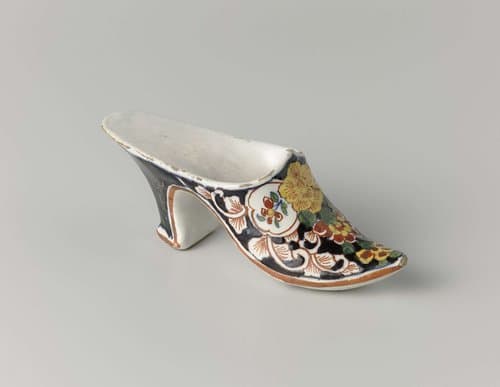 Muiltje van faience by anonymous