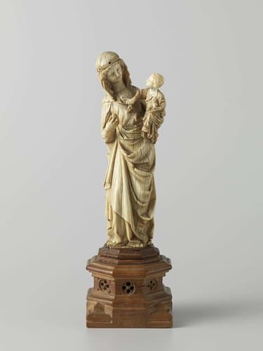 Staande Maria met kind by anonymous