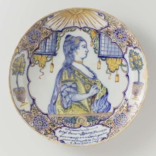 Schotel, beschilderd met portret Anna van Hannover, echtgenote van stadhouder Willem IV by anonymous