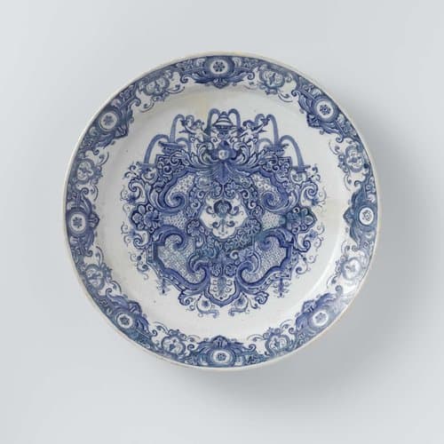 Schotel van faïence by anonymous