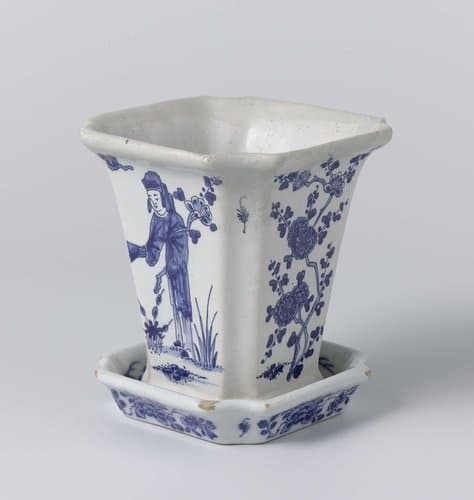 Onderschotel voor een bloempot van faience