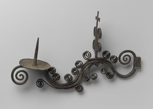 IJzeren gesmede wandarm by Unknown Artist
