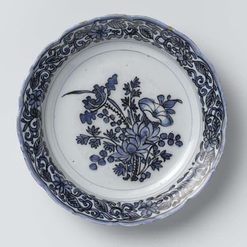 Schotel van faience by De Grieksche A