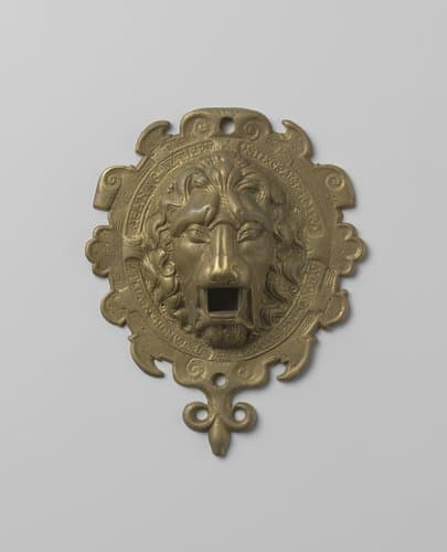 Wandplaat met leeuwenkop voor een wandluchter by anonymous
