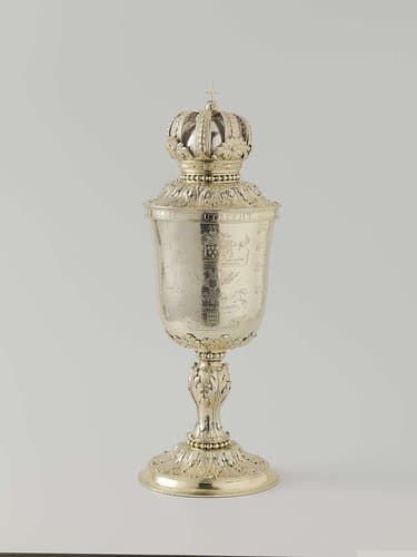 Beker van het kapittel van St. Marie te Utrecht by Thijmen van Leeuwen