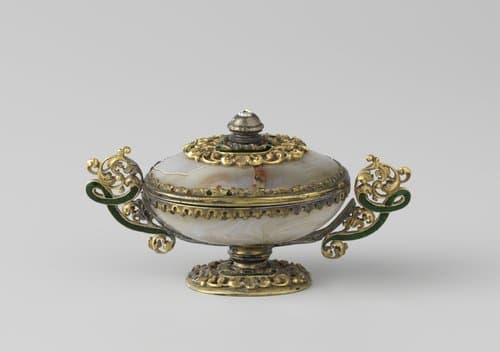 Coupe met deksel by anonymous