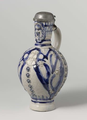 Kan met vrouwenfiguur by anonymous