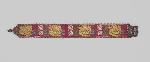 Kousenband met zilveren gesp by anonymous