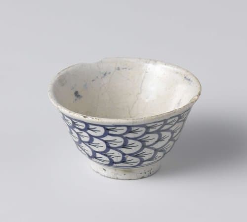 Kop van faience by anonymous