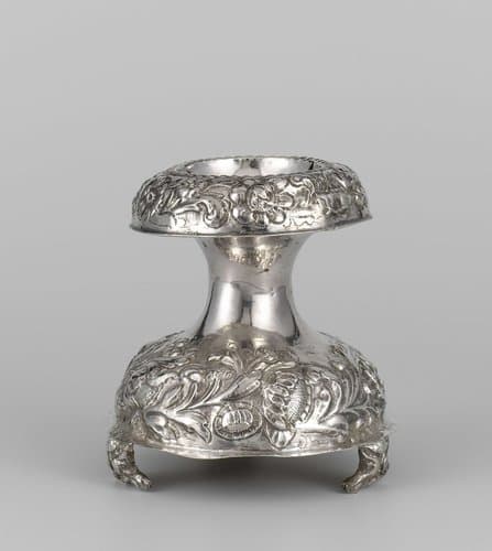 Zoutvat met bloem- en bladranken by Abraham Marshoorn