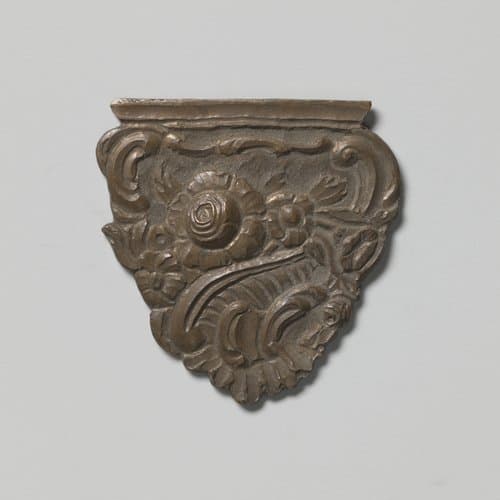 Model voor een klamp van een boekslot met bloemen in een rococo-ornament by anonymous