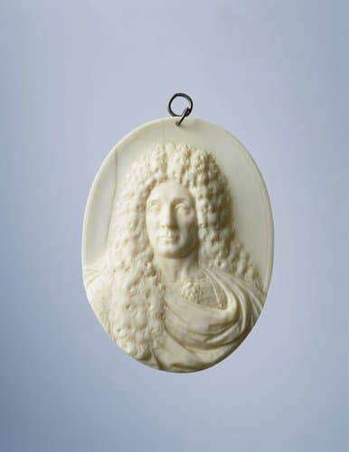Medaillonportret van een heer by anonymous