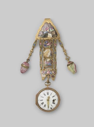 Horloge met geëmailleerde wijzerplaat aan chatelaine by P. Michau