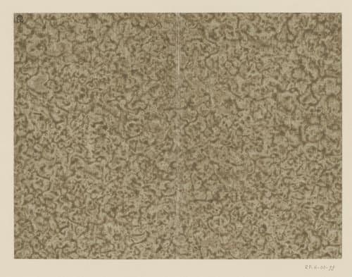Geaderd stijfselverfpapier in bruin by anonymous