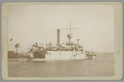Monitor Hr. Ms. Reinier Claeszen in de haven van Den Helder by anonymous