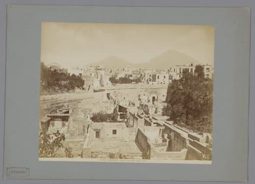 Gezicht op Herculaneum by Giacomo Brogi