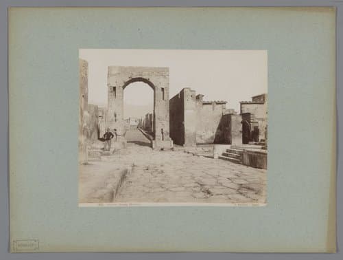 Gezicht op de Strada Mercurio te Pompeï by Giorgio Sommer