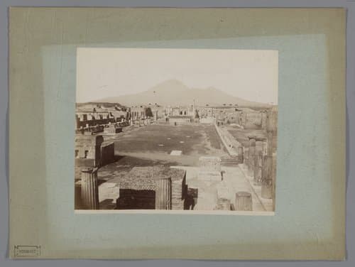Gezicht op het Forum te Pompeï by Giorgio Sommer