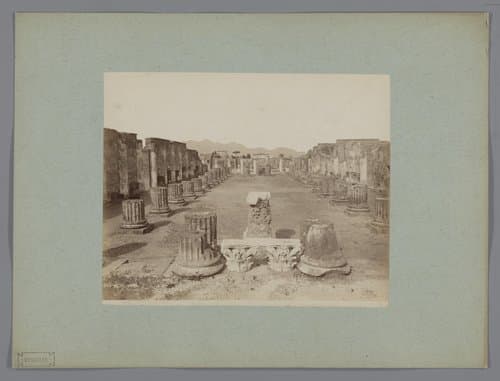 Pompei by Giorgio Sommer