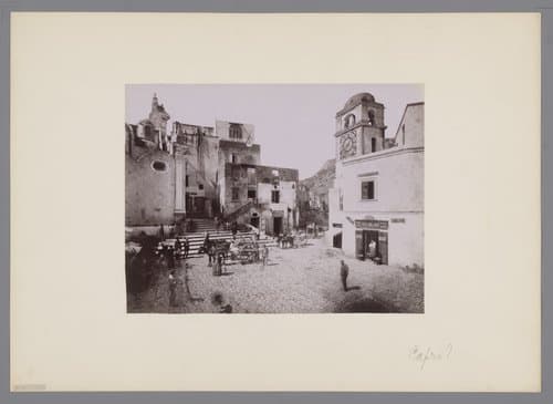 Mensen op een plein in Capri, Italië by Giorgio Sommer