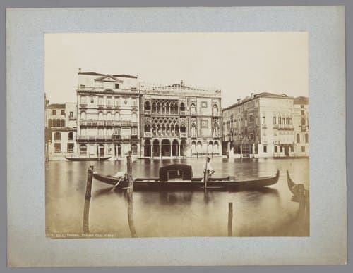 Gezicht op het Cà d'Oro aan het Canal Grande te Venetië by anonymous