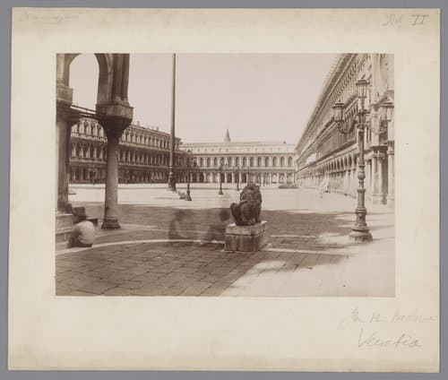 Gezicht op het Piazza San Marco te Venetië by anonymous