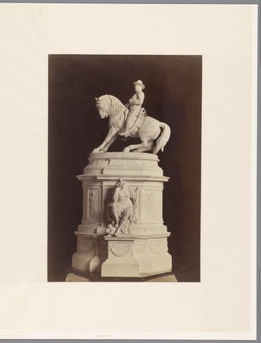 Ruiterstandbeeld (schaalmodel?) by anonymous