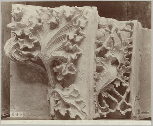 Art Gothique - XVe siècle - Claveau d'une fenêtre de l'Église Notre-Dame (Caen).