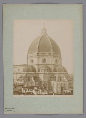 Cattedrale. La Parte posteriore con la Cupola di Brunellesco