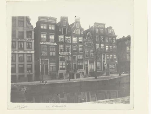 Het huis met de Dolfijnen // O.Z. Voorburgwal b/d by George Hendrik Breitner