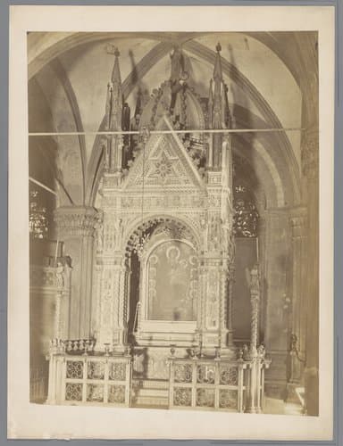 Altaar in [Italiaanse?] kerk by Fratelli Alinari