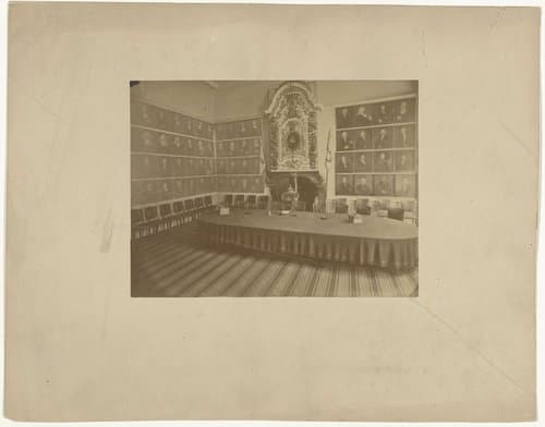 Senaatszaal van de universiteit van Leiden by anonymous